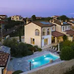 Mason Mit Beheiztem Pool Und Mini-wellness By Interhome