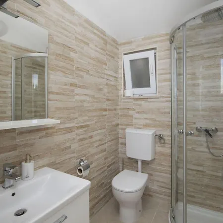 Vakantiehuis Mason Mit Beheiztem Pool Und Mini-wellness By Interhome