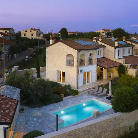 Mason Mit Beheiztem Pool Und Mini-wellness By Interhome